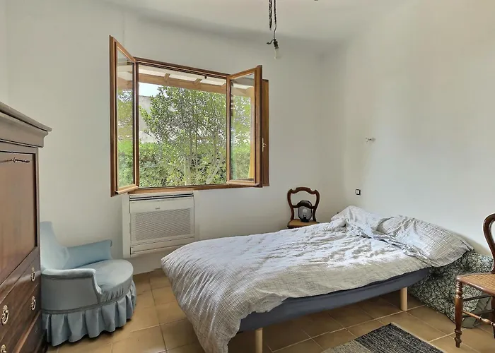Au Calme Avec Piscine Et Sauna Villa *