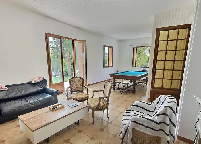 Villa Au Calme Avec Piscine Et Sauna *